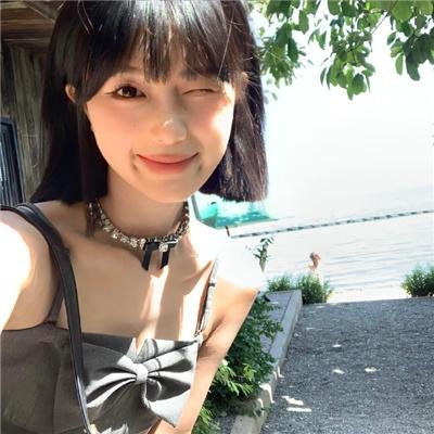 小雁与吴爱丽